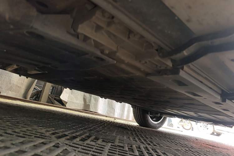 Used iCAR V27 2026 Model 210KM Two-Wheel Drive Falcon 500 Chassis Front Left