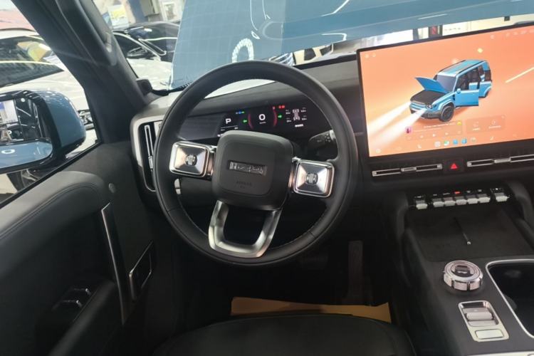 Used iCAR V27 2026 Model 210KM Two-Wheel Drive Falcon 500 Steering Wheel