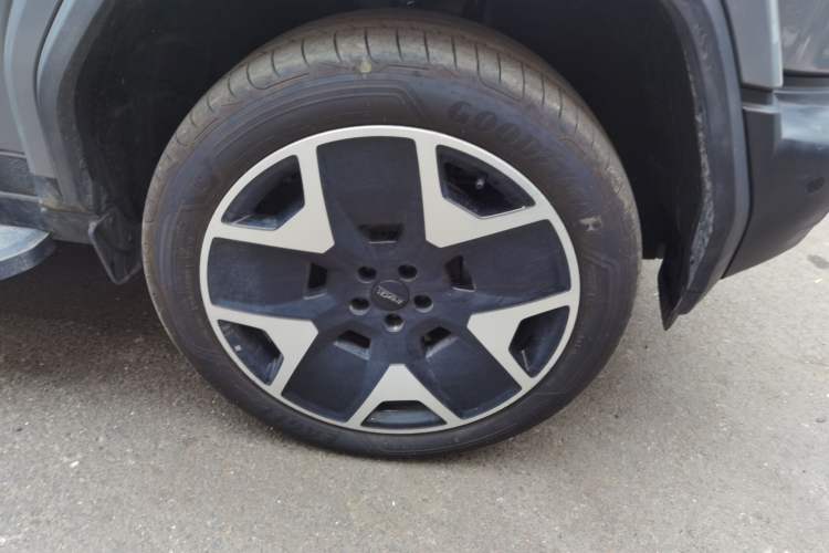 Used iCAR V27 2026 Model 200KM Four-Wheel Drive Falcon 500 Right Front Wheel Hub