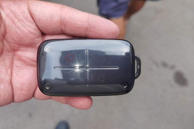 Used iCAR V27 2026 Model 200KM Four-Wheel Drive Falcon 500 Vehicle Key