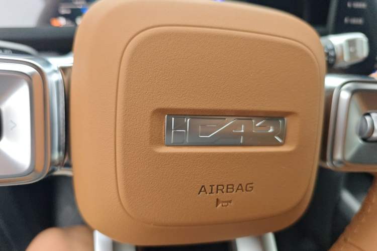 Used iCAR V27 2026 Model 200KM Four-Wheel Drive Falcon 700 Vehicle Key