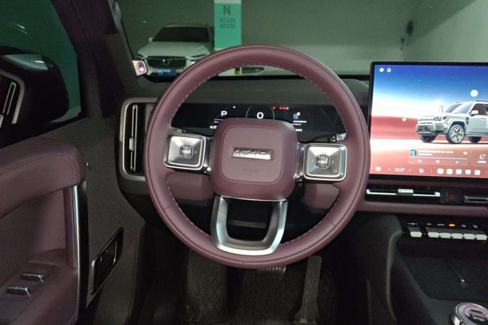 Used iCAR V27 2026 Model 200KM Four-Wheel Drive Falcon 500 Steering Wheel