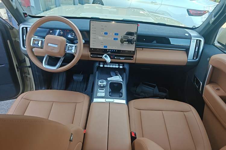 Used iCAR V27 2026 Model 200KM Four-Wheel Drive Falcon 700 Center Console