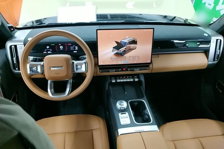 Used iCAR V27 2026 Model 200KM Four-Wheel Drive Falcon 700 Center Console