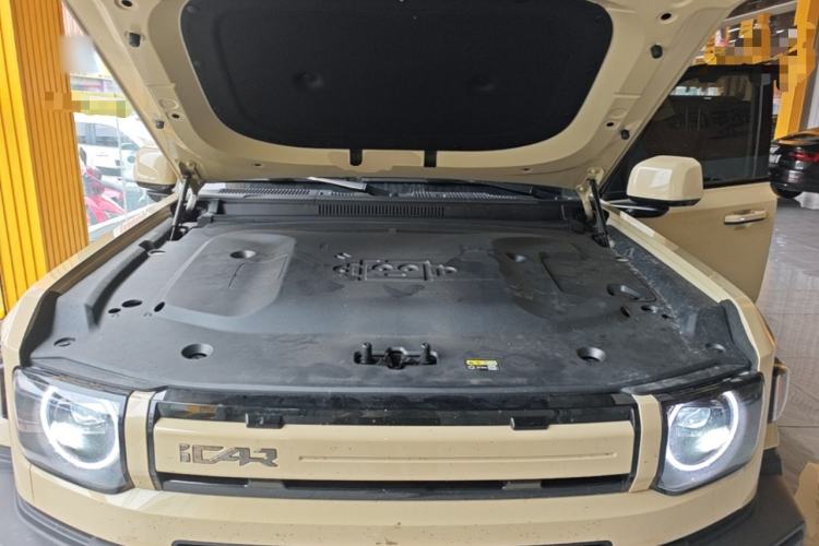 Used iCAR V27 2026 Model 200KM Four-Wheel Drive Falcon 700 Engine Bay