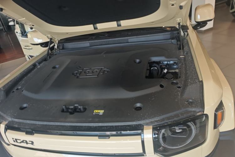 Used iCAR V27 2026 Model 200KM Four-Wheel Drive Falcon 700 Engine Bay