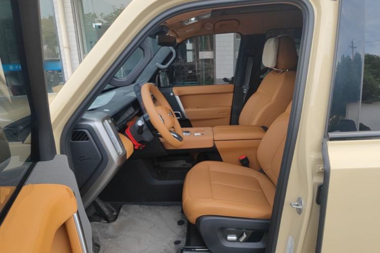 Used iCAR V27 2026 Model 200KM Four-Wheel Drive Falcon 500 Left Front Seat