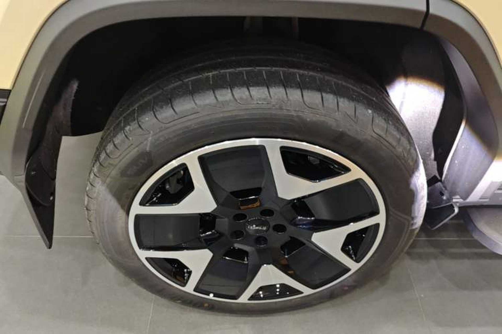 Used iCAR V27 2026 Model 200KM Four-Wheel Drive Falcon 700 Right Rear Wheel Hub