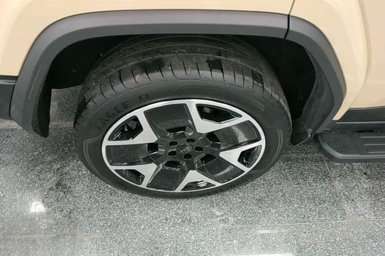 Used iCAR V27 2026 Model 200KM Four-Wheel Drive Falcon 700 Right Rear Wheel Hub