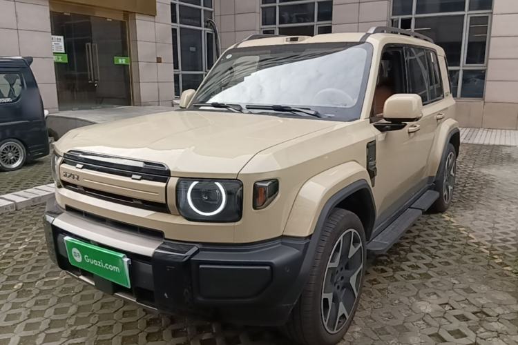 iCAR V27 2026 Model 200KM Four-Wheel Drive Falcon 500