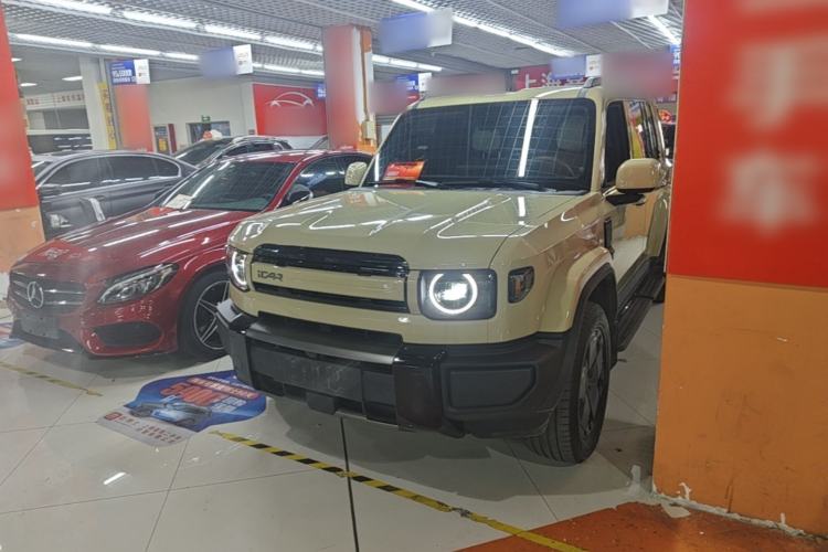 iCAR V27 2026 Model 210KM Two-Wheel Drive Falcon 500