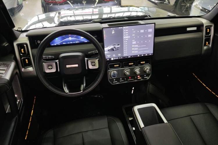 Used iCAR V23 2025 401 Two-Wheel Drive Intelligent Driving Version Center Console