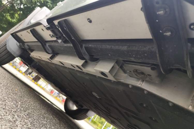 Used iCAR V23 2025 501 Four-Wheel Drive Advanced Version Chassis Rear Left