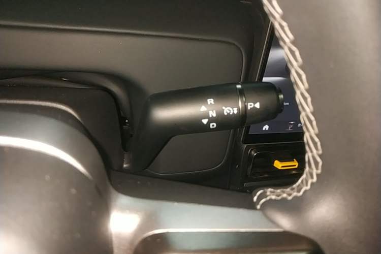 Used iCAR V23 2025 401 Two-Wheel Drive Advanced Edition Gear Lever