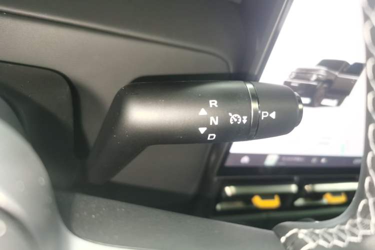 Used iCAR V23 2025 401 Two-Wheel Drive Advanced Edition Gear Lever