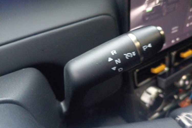 Used iCAR V23 2025 401 Two-Wheel Drive Intelligent Driving Version Gear Lever