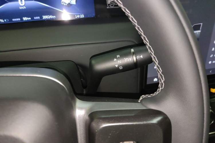 Used iCAR V23 2025 401 Two-Wheel Drive Intelligent Driving Version Gear Lever