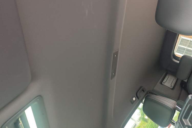 Used iCAR V23 2025 501 Four-Wheel Drive Advanced Version Headliner