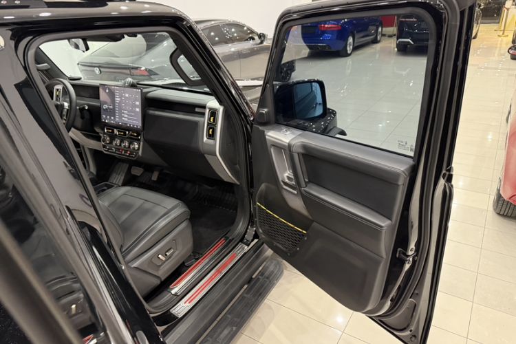 Used iCAR V23  Interior 4