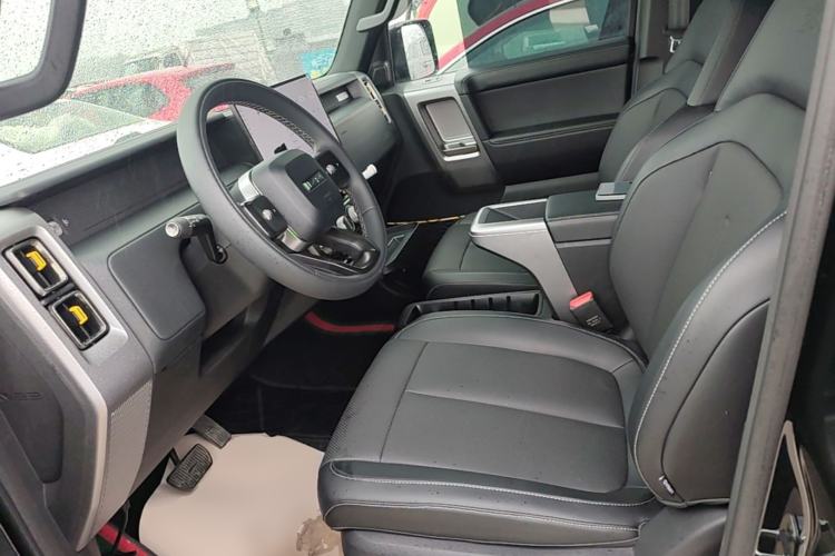 Used iCAR V23 2025 501 Four-Wheel Drive Advanced Version Left Front Seat