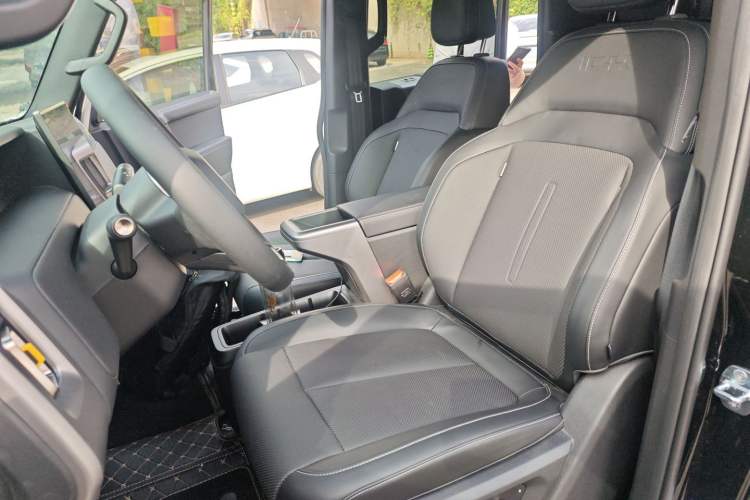 Used iCAR V23 2025 501 Four-Wheel Drive Advanced Version Left Front Seat