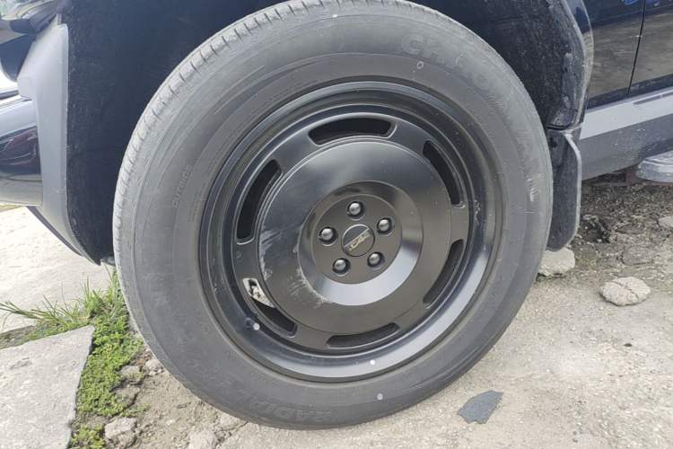 Used iCAR V23 2025 401 Two-Wheel Drive Advanced Edition Left Front Wheel Hub