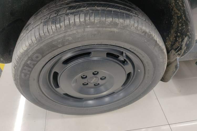 Used iCAR V23 2025 401 Two-Wheel Drive Advanced Edition Left Front Wheel Hub