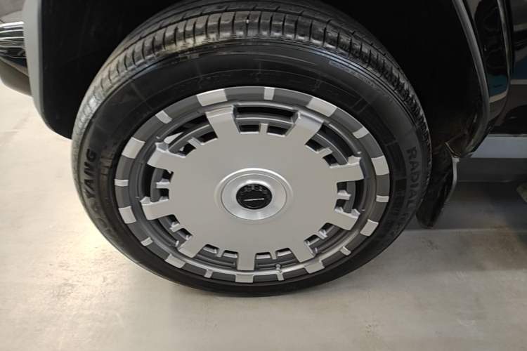 Used iCAR V23 2025 401 Two-Wheel Drive Advanced Edition Left Front Wheel Hub