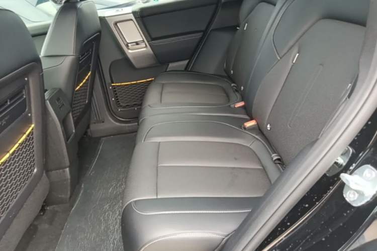 Used iCAR V23 2025 401 Two-Wheel Drive Intelligent Driving Version Left Rear Seat