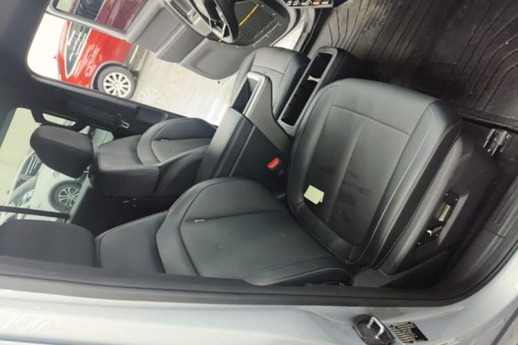 Used iCAR V23 2025 501 Four-Wheel Drive Intelligent Driving Version Right Front Seat