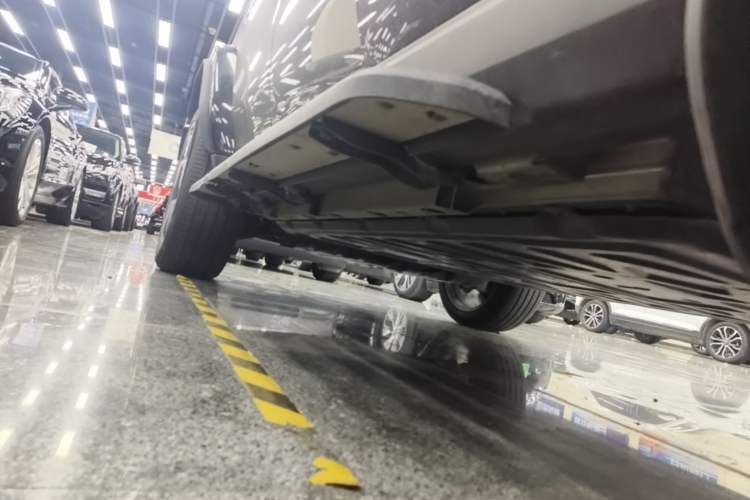 Used iCAR V23 2025 501 Four-Wheel Drive Intelligent Driving Version Right Side Sill