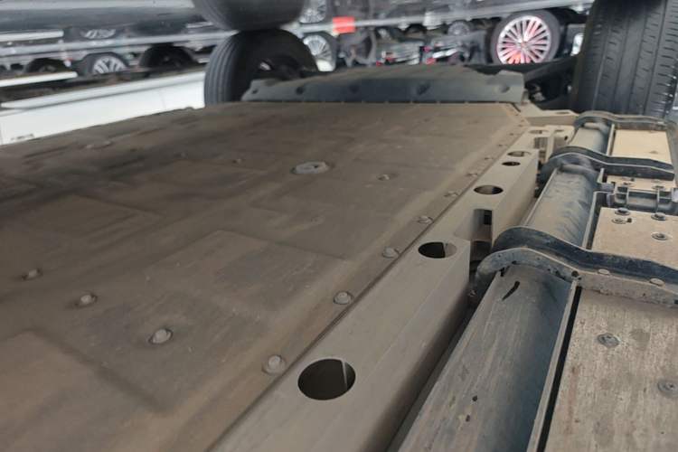 Used iCAR V23 2025 401 Two-Wheel Drive Intelligent Driving Version Right Side Sill