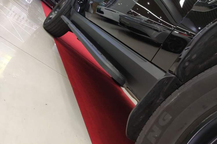 Used iCAR V23 2025 401 Two-Wheel Drive Intelligent Driving Version Right Side Sill