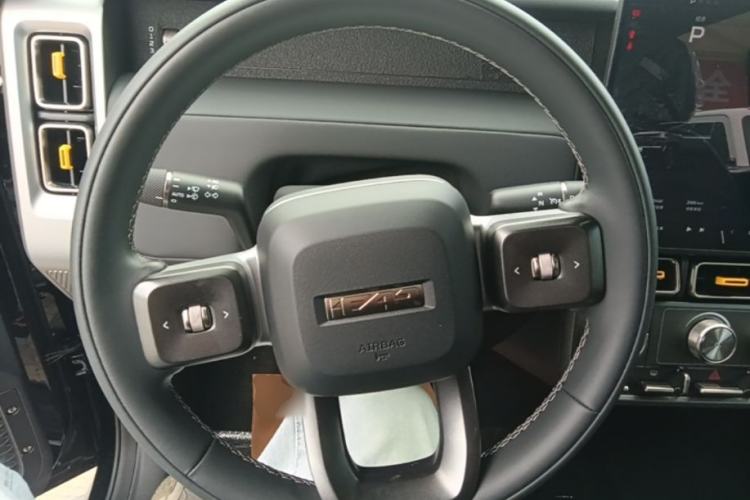 Used iCAR V23 2025 401 Two-Wheel Drive Intelligent Driving Version Steering Wheel