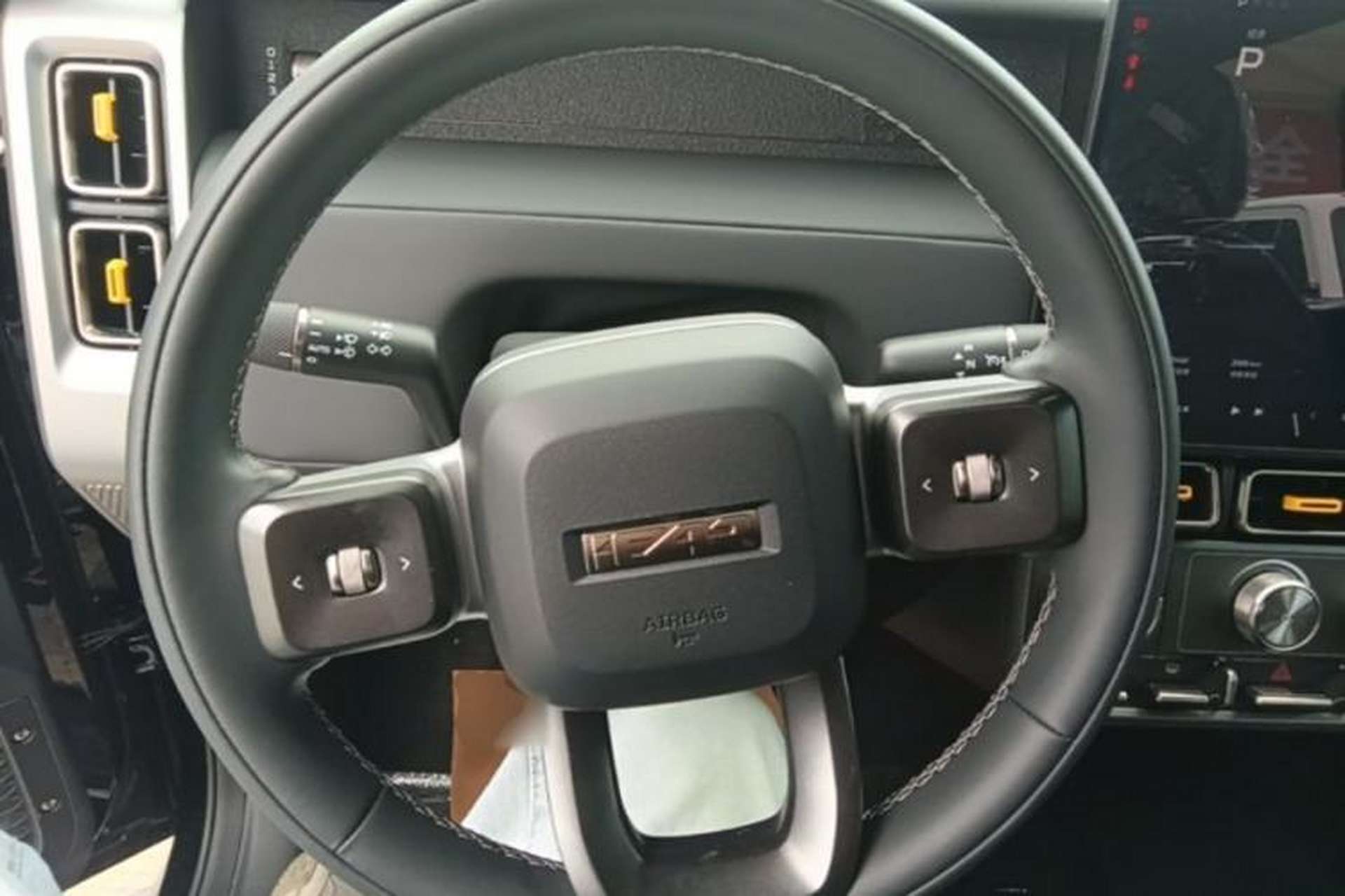 Used iCAR V23 2025 401 Two-Wheel Drive Intelligent Driving Version Steering Wheel