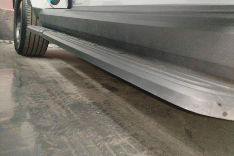 Used iCAR V23 2025 401 Two-Wheel Drive Intelligent Driving Version Right Side Sill