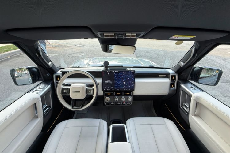 Used iCAR V23 2025 501 Four-Wheel Drive Intelligent Driving Version Audio And AC Panel