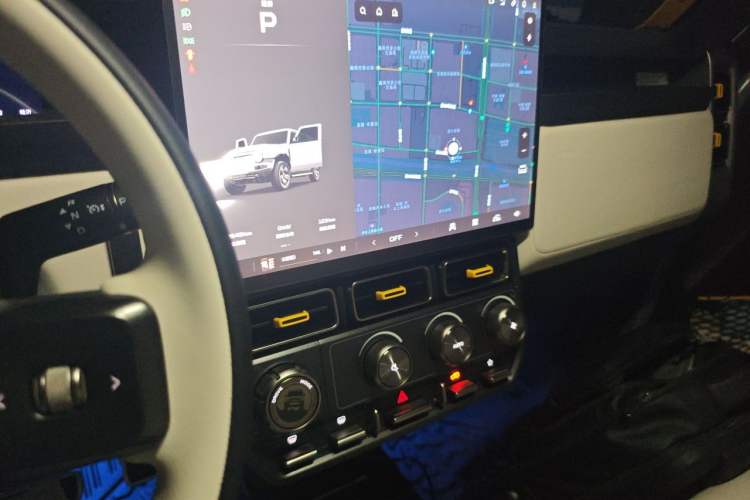 Used iCAR V23 2025 501 Four-Wheel Drive Intelligent Driving Version Audio And AC Panel
