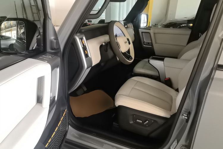 Used iCAR V23 2025 501 Four-Wheel Drive Intelligent Driving Version Driver Seat