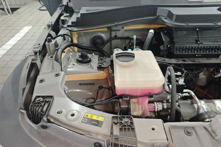 Used iCAR V23 2025 401 Two-Wheel Drive Intelligent Driving Version Engine Bay Right