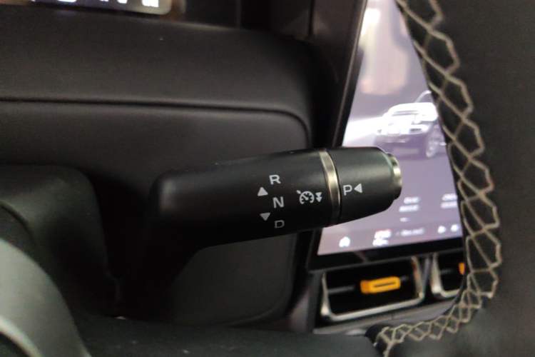 Used iCAR V23 2025 501 Four-Wheel Drive Intelligent Driving Version Gear Lever