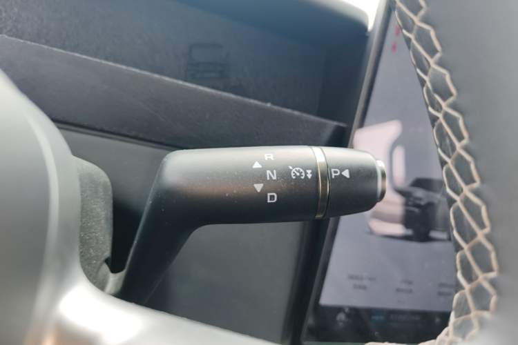 Used iCAR V23 2025 401 Two-Wheel Drive Intelligent Driving Version Gear Lever