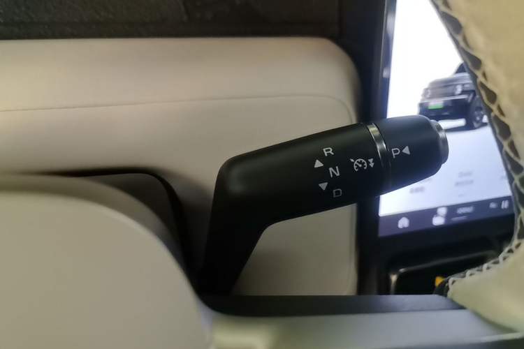 Used iCAR V23 2025 501 Four-Wheel Drive Intelligent Driving Version Gear Lever