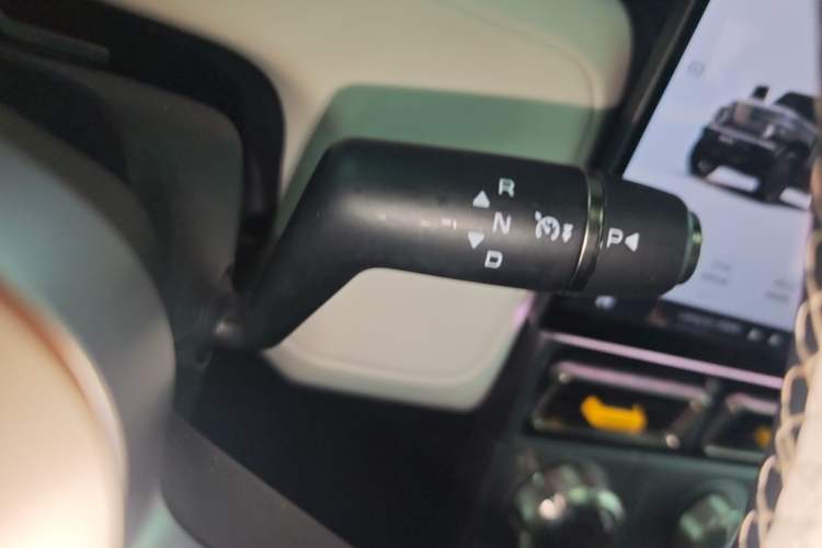Used iCAR V23 2025 401 Two-Wheel Drive Intelligent Driving Version Gear Lever