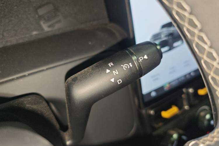 Used iCAR V23 2025 401 Two-Wheel Drive Intelligent Driving Version Gear Lever