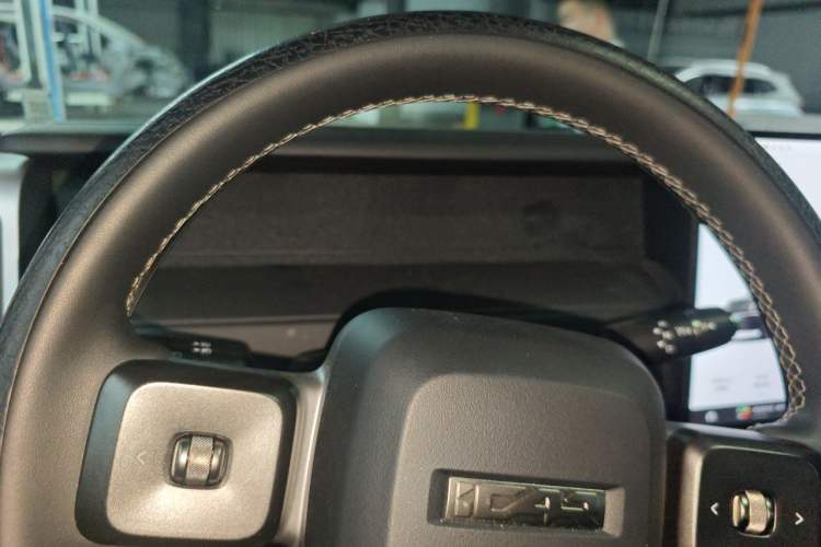 Used iCAR V23 2025 401 Two-Wheel Drive Intelligent Driving Version Instrument Cluster