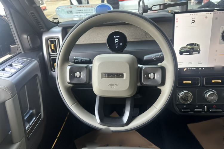 Used iCAR V23 2025 501 Four-Wheel Drive Intelligent Driving Version Interior 2