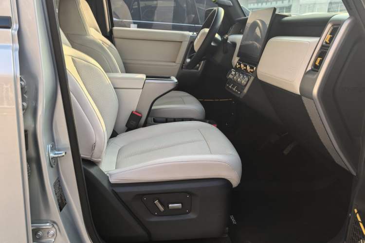 Used iCAR V23 2025 401 Two-Wheel Drive Advanced Edition Interior 6