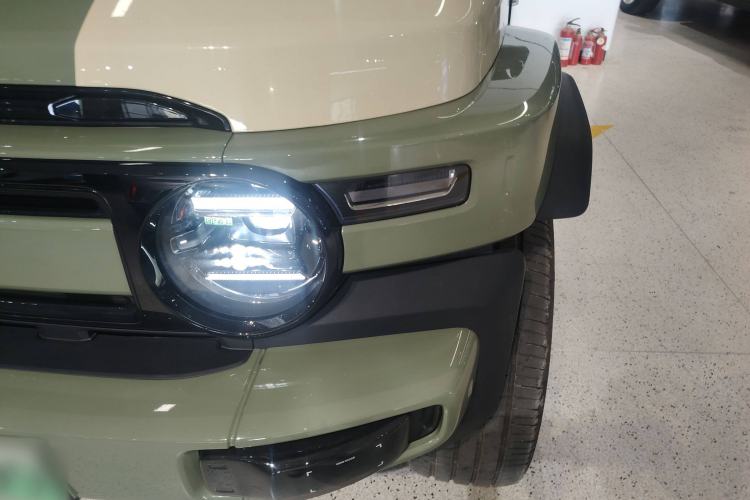 Used iCAR V23 2025 501 Four-Wheel Drive Intelligent Driving Version Left Front Headlight