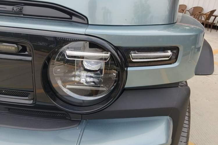 Used iCAR V23 2025 501 Four-Wheel Drive Intelligent Driving Version Left Front Headlight